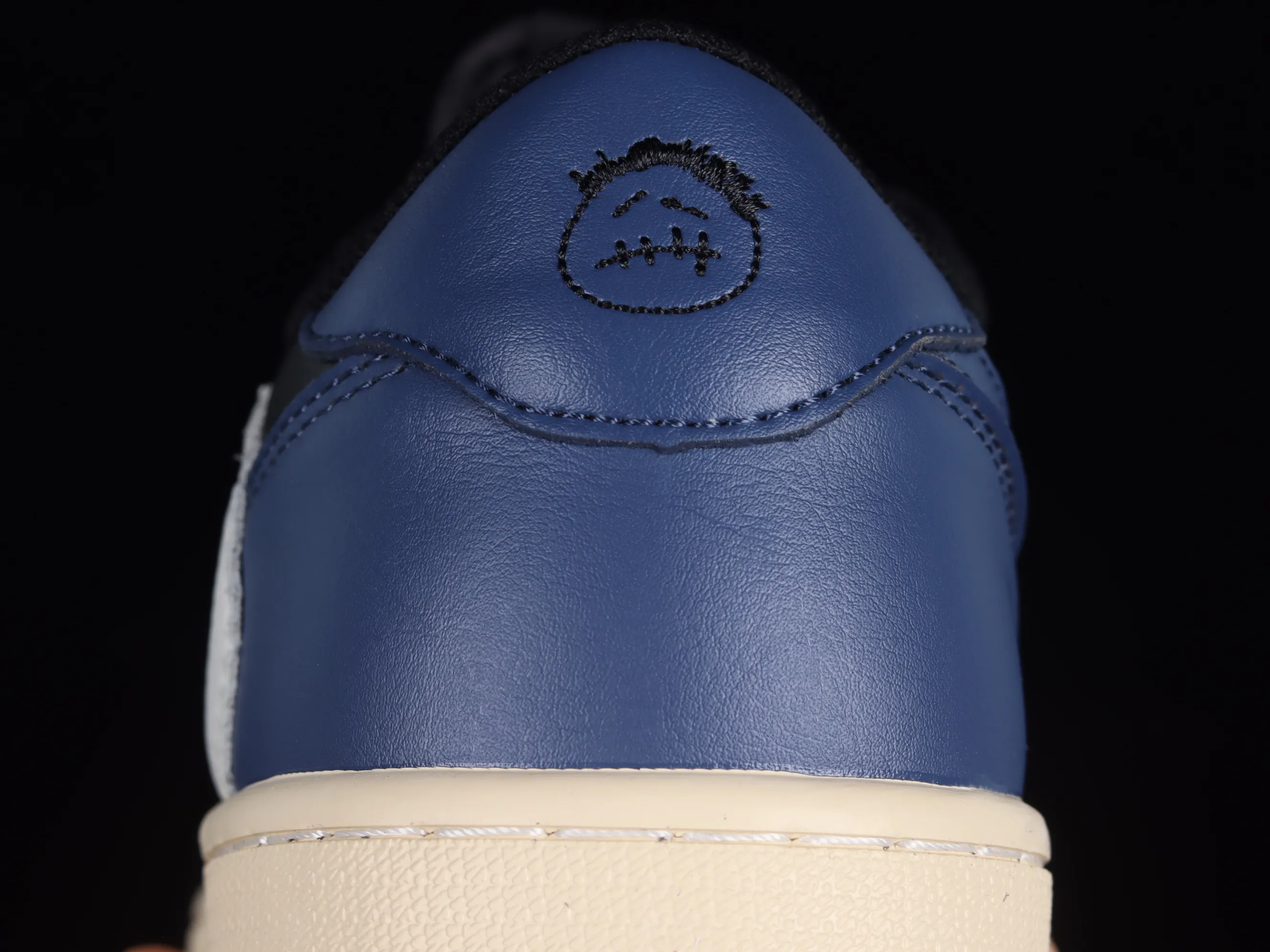 All categories Air Jordan Jordan series basketball shoes Air Jordan 1 Low Travis Scott x Air Jordan 1 AJ1 Joe 1 Overhook low-top basketball shoes DM7866-041